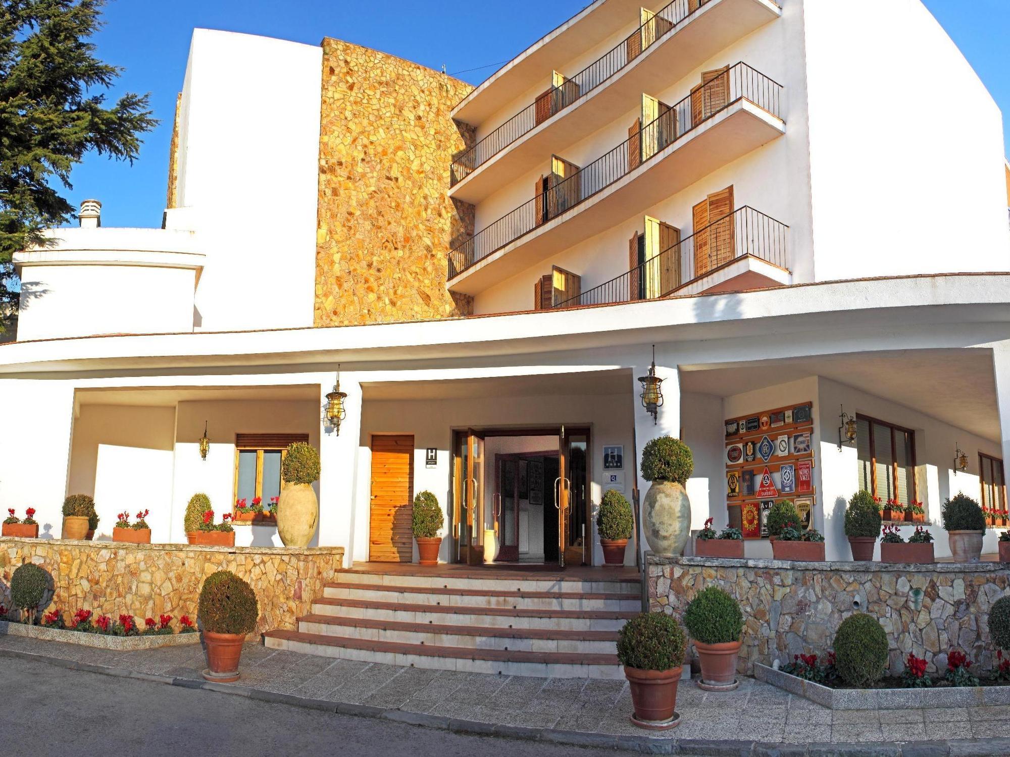 Hotel Emporda Figueres  Exteriör bild